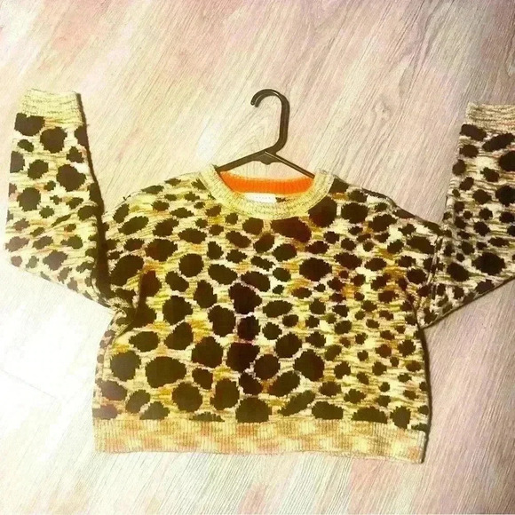 TOPSHOP TRENDY ANIMAL LEOPARD PRINT CROPED LONG SLEEVE ROUND NECK SWEATER SIZE 2 - Picture 1 of 5
